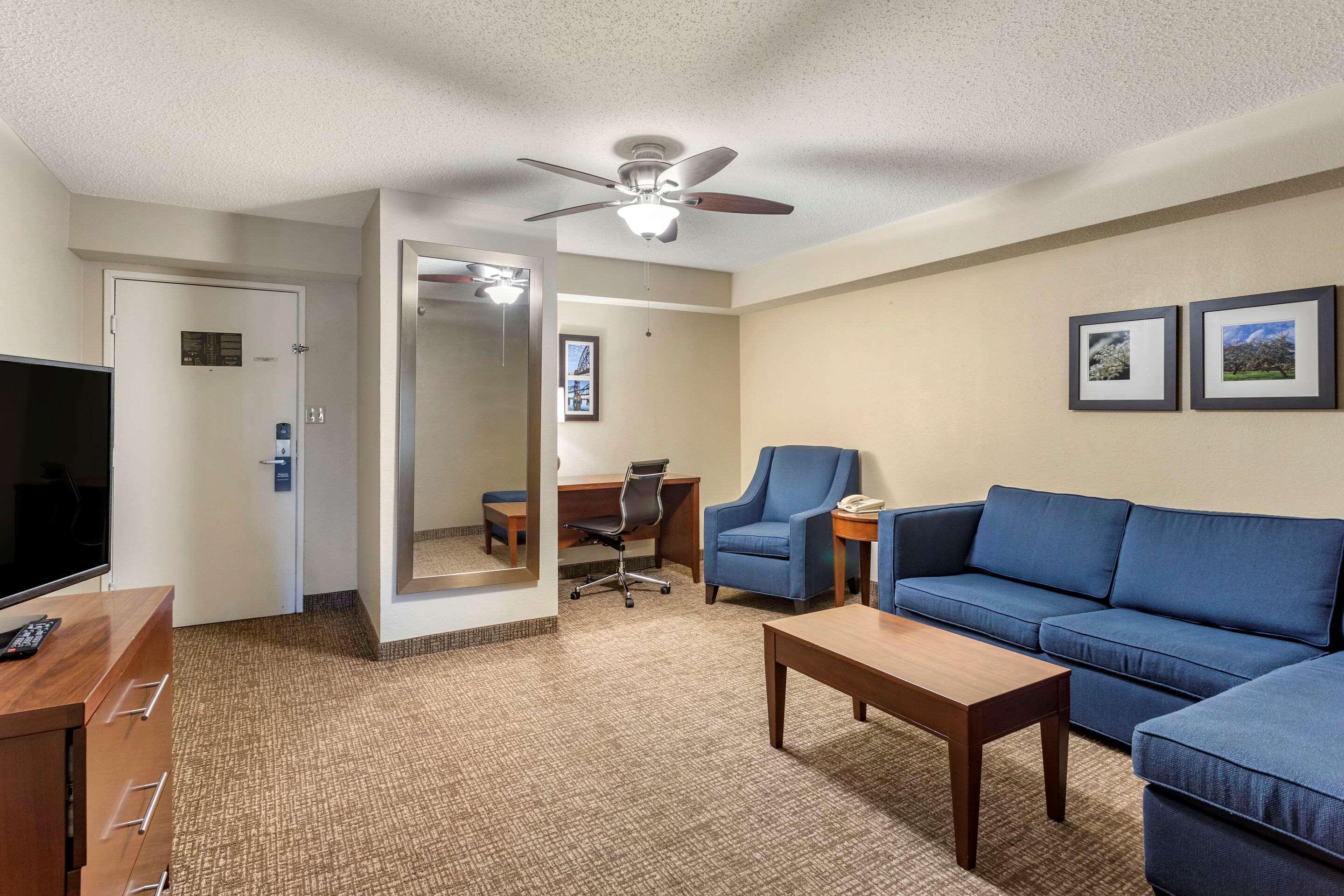 Comfort Inn & Suites Airport Little Rock Exterior photo