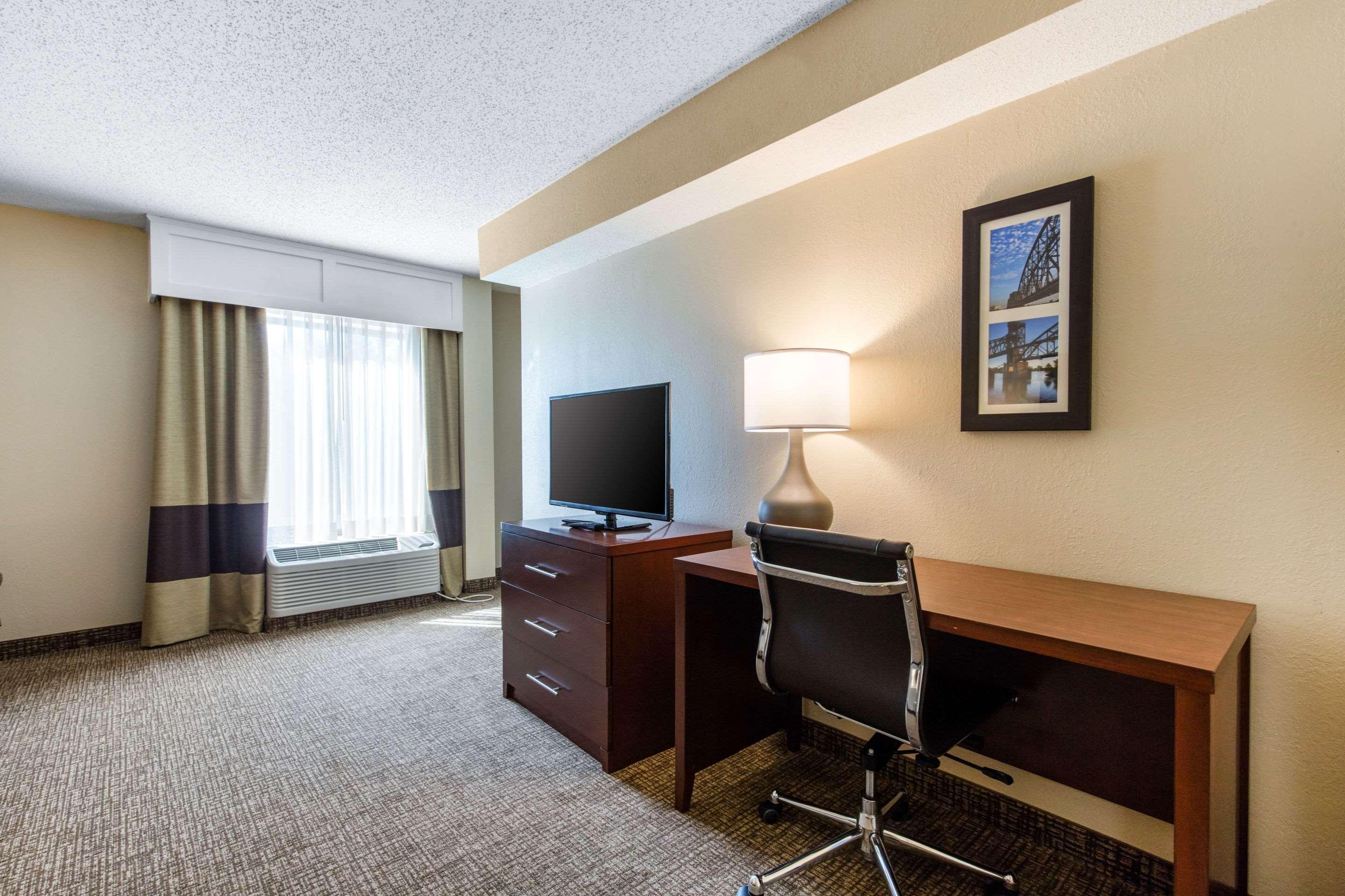 Comfort Inn & Suites Airport Little Rock Exterior photo