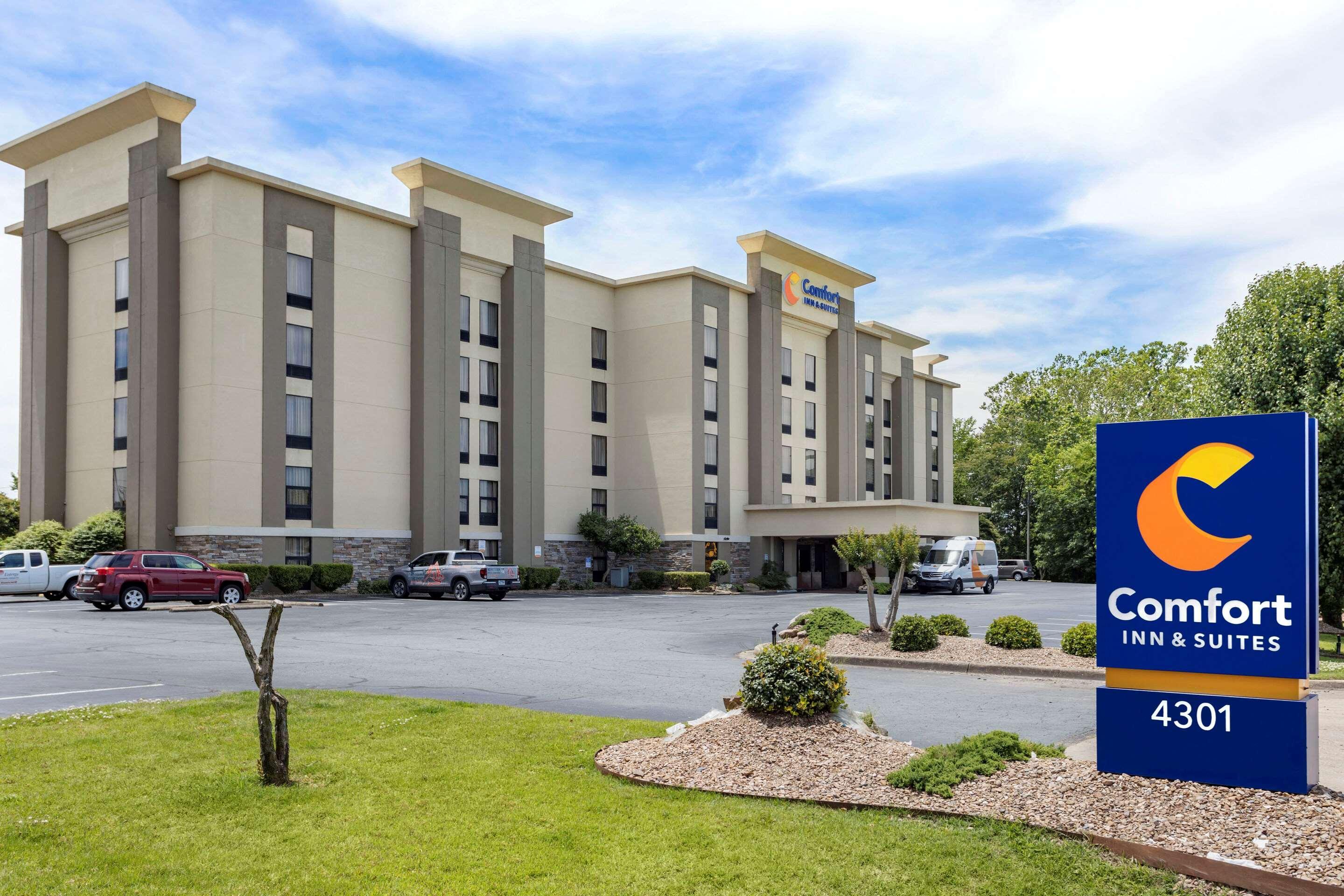 Comfort Inn & Suites Airport Little Rock Exterior photo